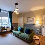 Charming Edwardian Stone Countryside Views - Pass The Keys Vakantiehuis *