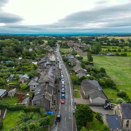 Charming Edwardian Stone Countryside Views - Pass The Keys