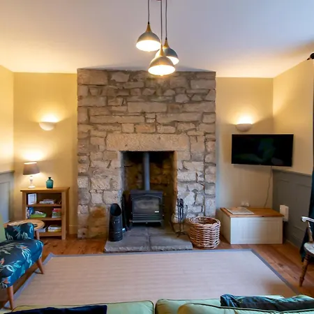 Charming Edwardian Stone Countryside Views - Pass The Keys Casa vacanze