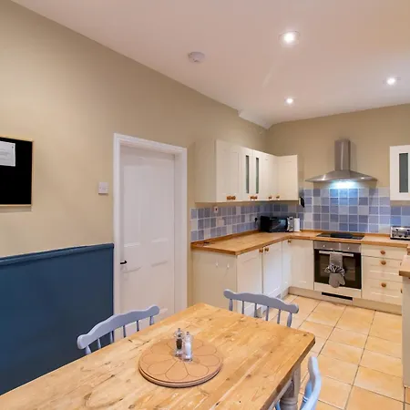 Charming Edwardian Stone Countryside Views - Pass The Keys